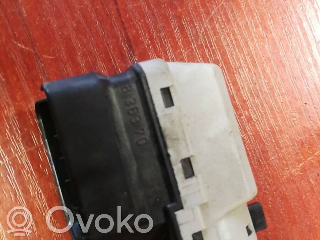 BMW 7 E38 Užvedimo spynelės kontaktai 