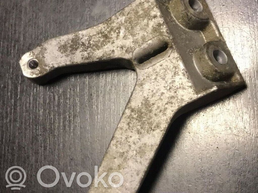BMW 3 E46 Engine mounting bracket 
