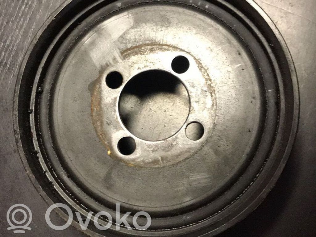 BMW 3 E46 Ūdenssūkņa skriemelis 