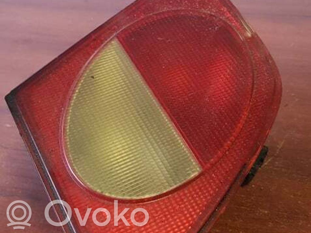 Mercedes-Benz E W210 Lampy tylnej klapy bagażnika 