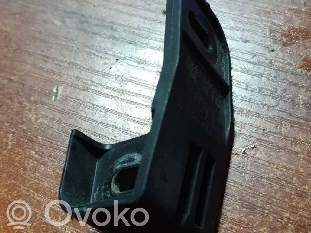 BMW 1 E81 E87 Headlight/headlamp mounting bracket 
