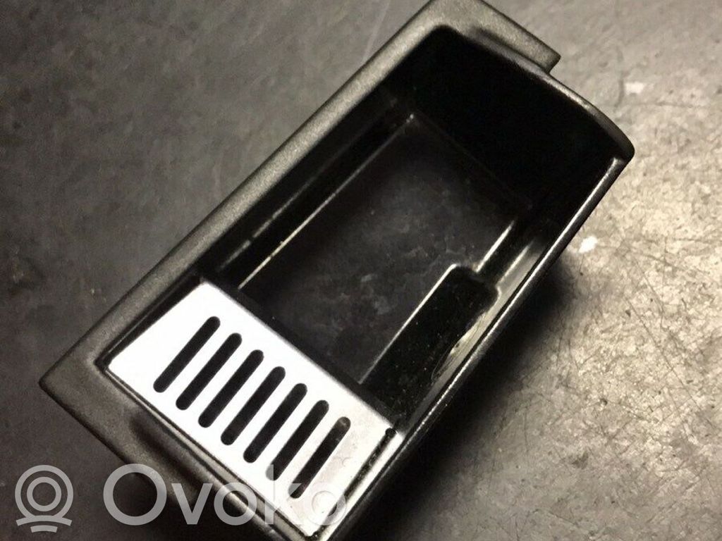 BMW 7 E65 E66 Aschenbecher Tür hinten 