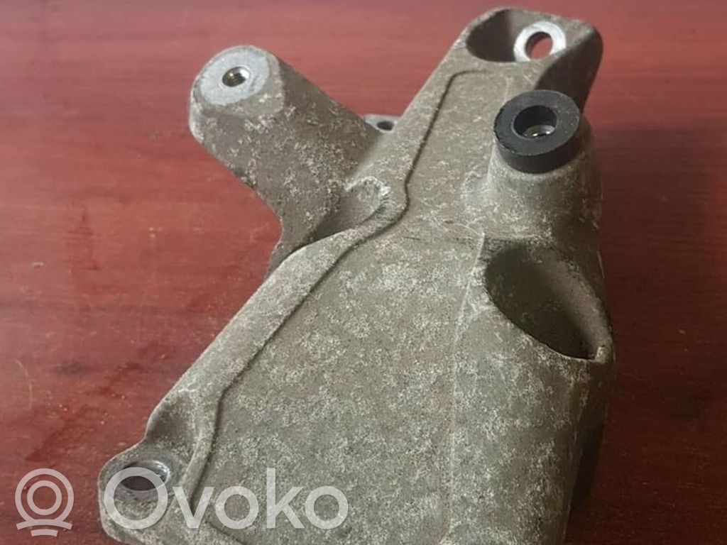 BMW 1 E81 E87 Engine mounting bracket 