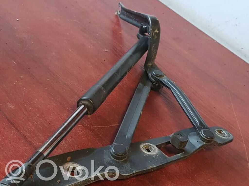BMW 5 E39 Tailgate/trunk/boot hinge 
