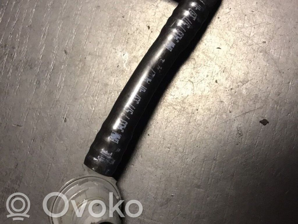 BMW X1 E84 Caurulīte (-es) / šļūtene (-es) 