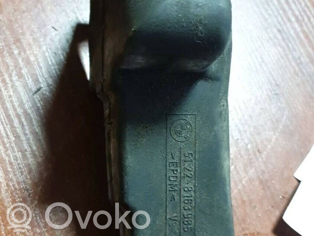 BMW 5 E39 Muu takaoven verhoiluelementti 