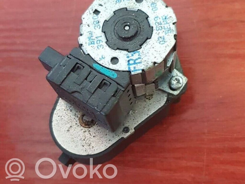 BMW 7 E38 Двигатель задвижки потока воздуха 
