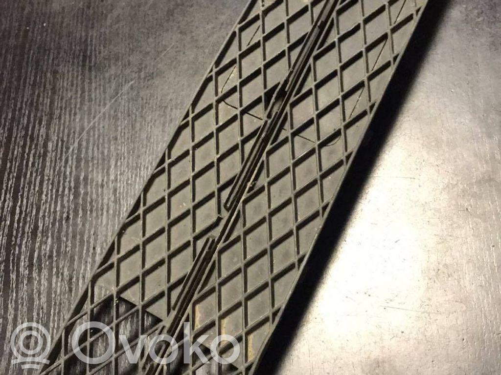 BMW 5 E60 E61 Front bumper lower grill 