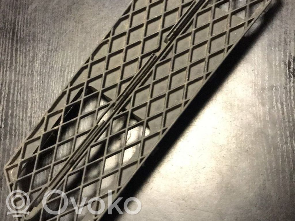 BMW 5 E60 E61 Front bumper lower grill 