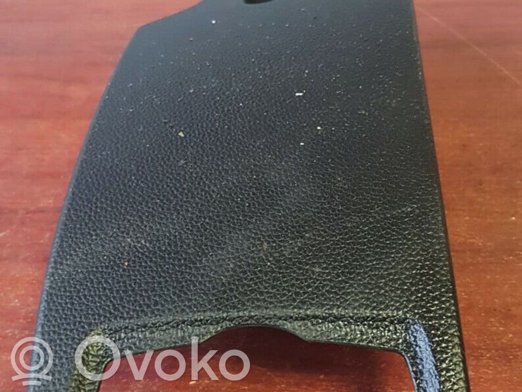 BMW 1 E81 E87 Panelės apdailos skydas (apatinis) 