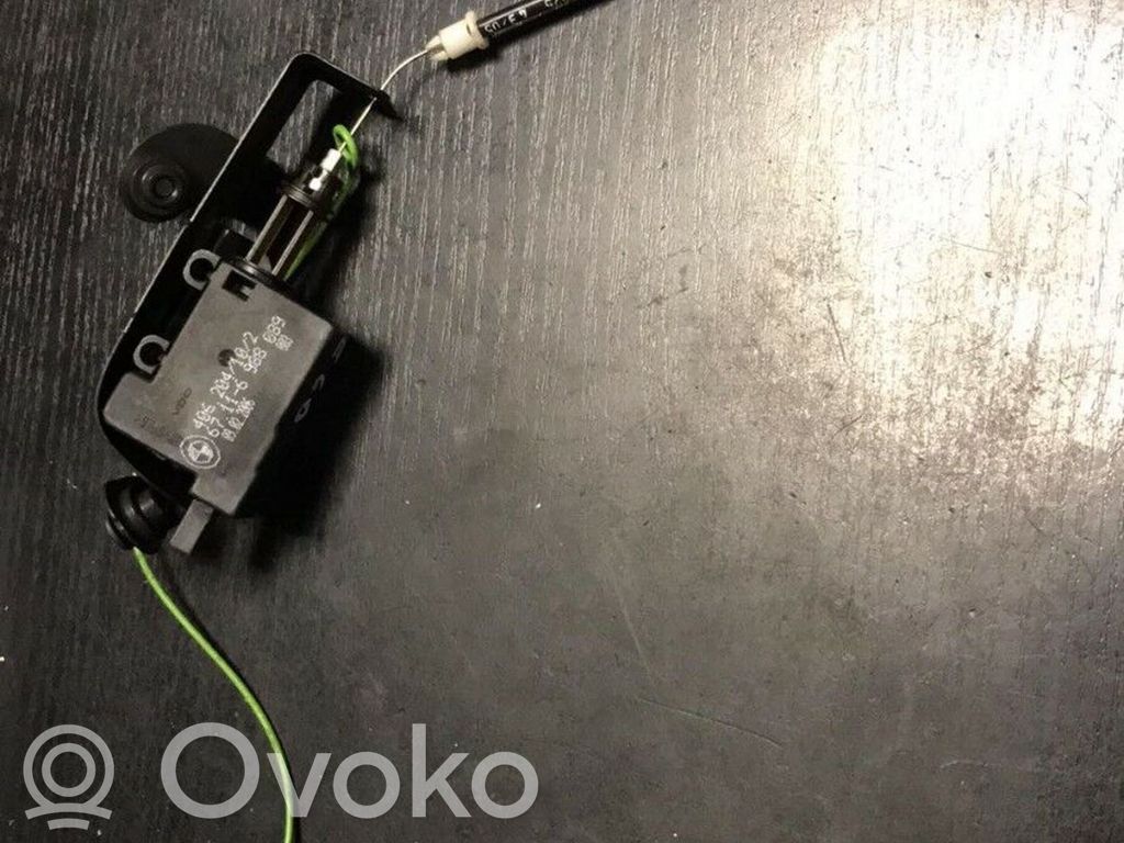 BMW 6 E63 E64 Fuel tank cap lock motor 