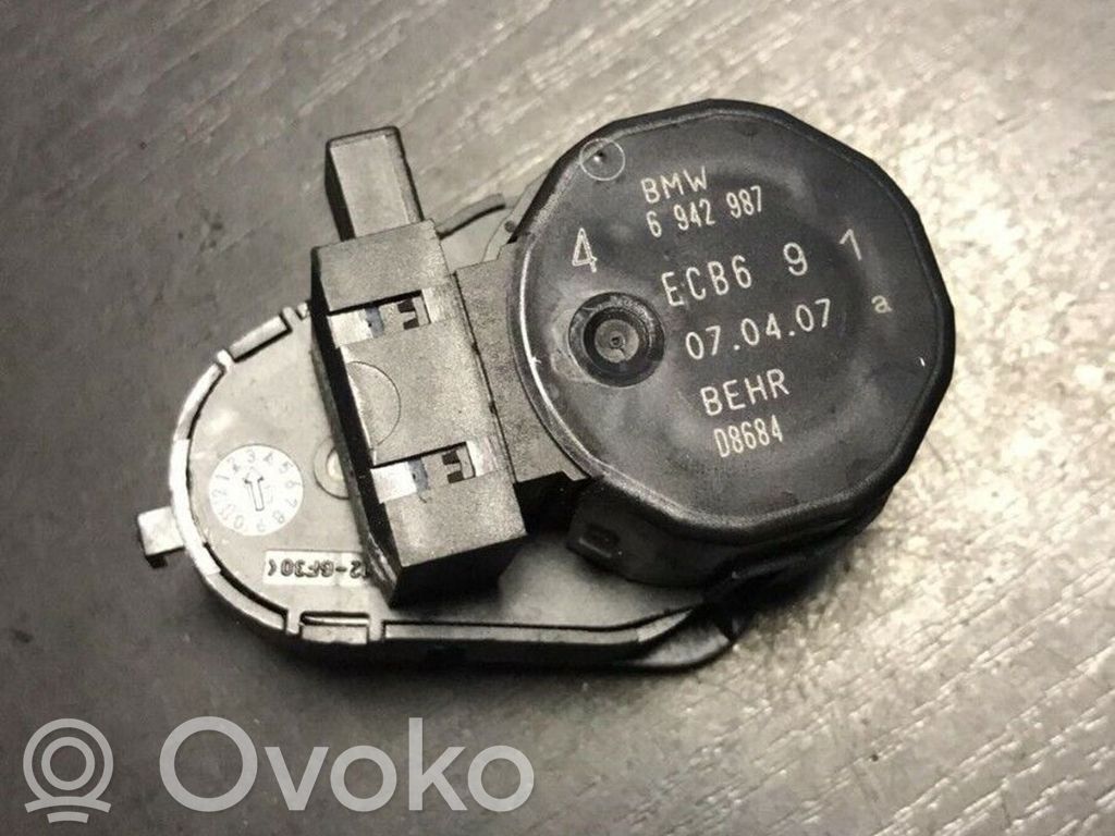 BMW 6 E63 E64 Oro sklendės varikliukas 