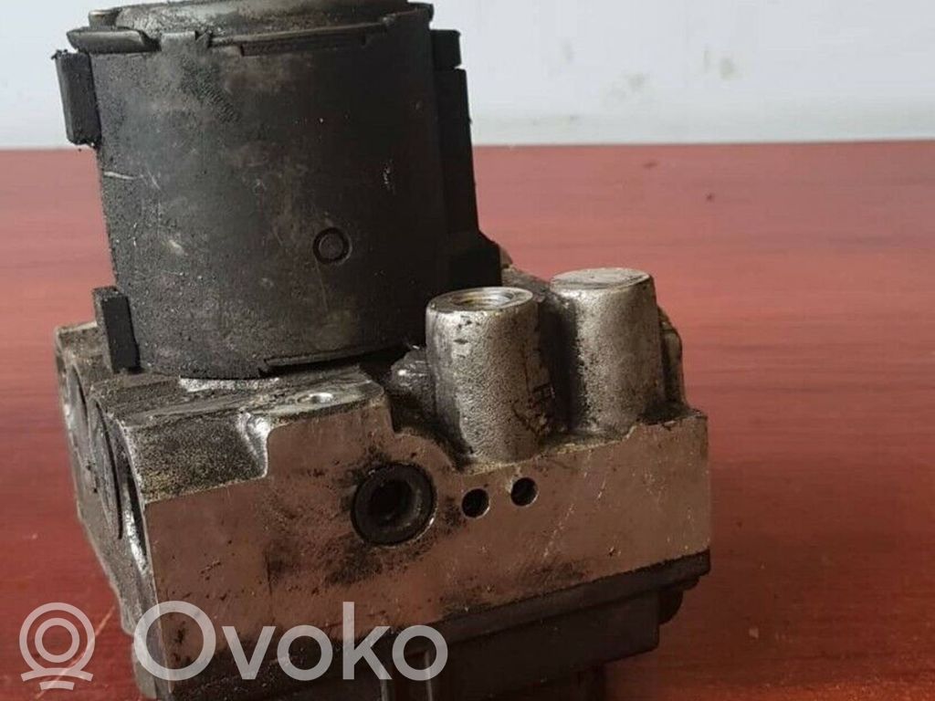 BMW 7 E38 ABS Pump 