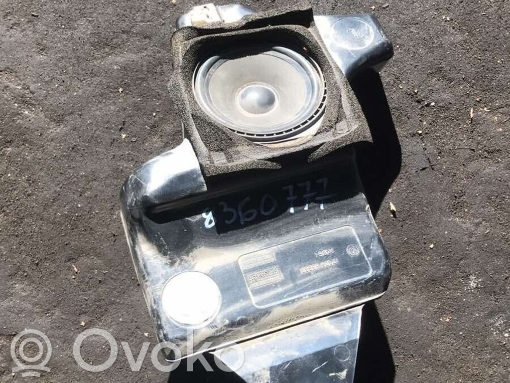 Altavoz subwoofer   8360777