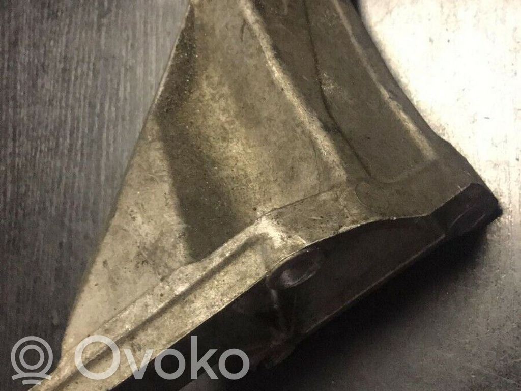 BMW 7 E65 E66 Engine mounting bracket 