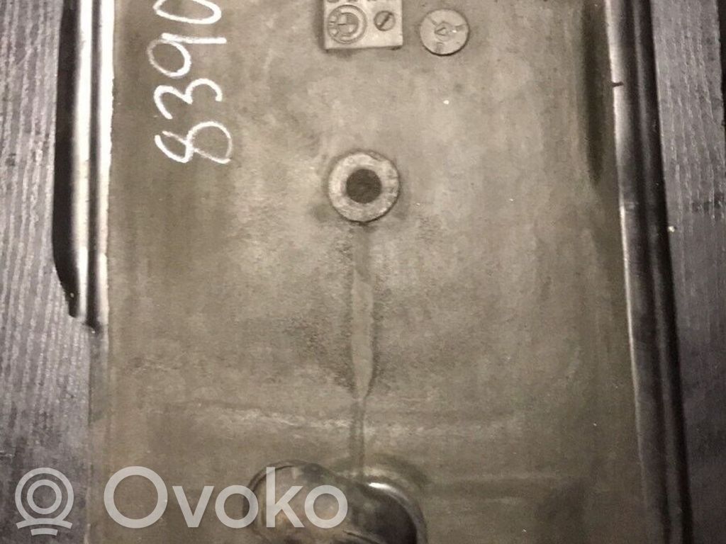 Abdeckung Deckel Luftfilterkasten   8390996