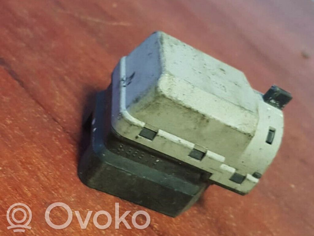 BMW 7 E38 Užvedimo spynelės kontaktai 