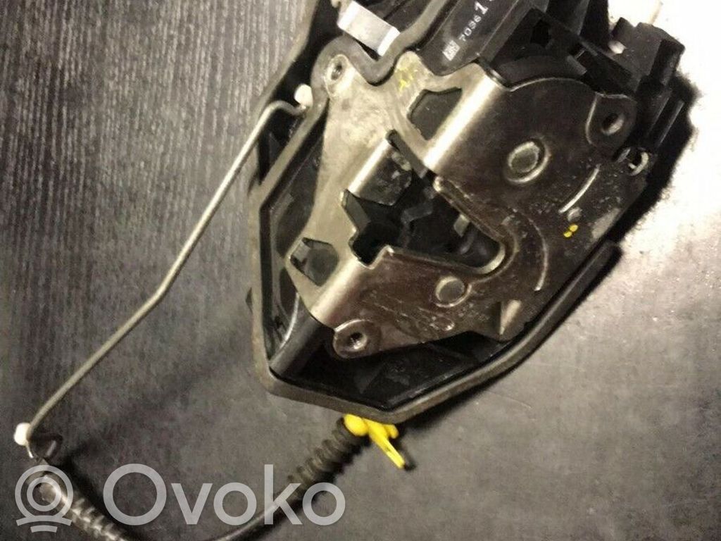 BMW X3 E83 Front door lock 