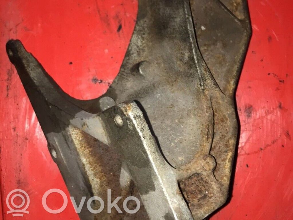 BMW X5 E53 Engine mounting bracket 