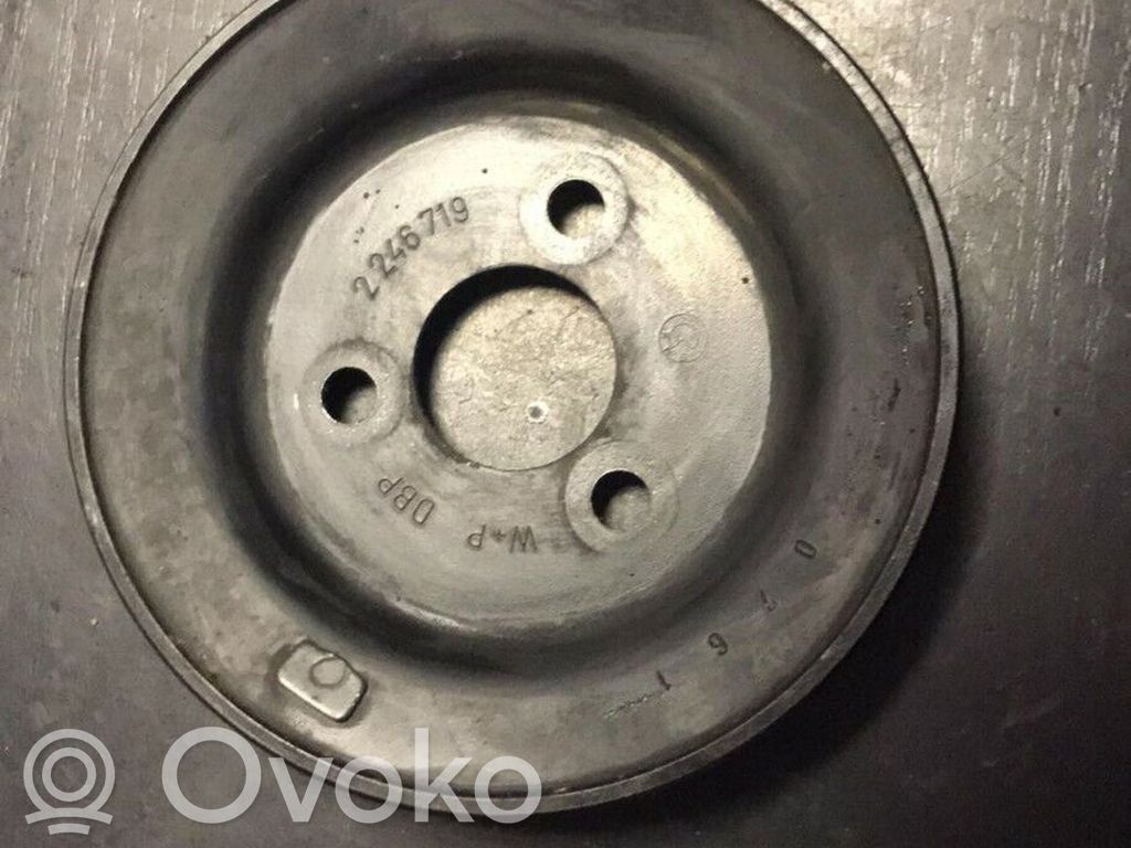 BMW 5 E39 Power steering pump pulley 