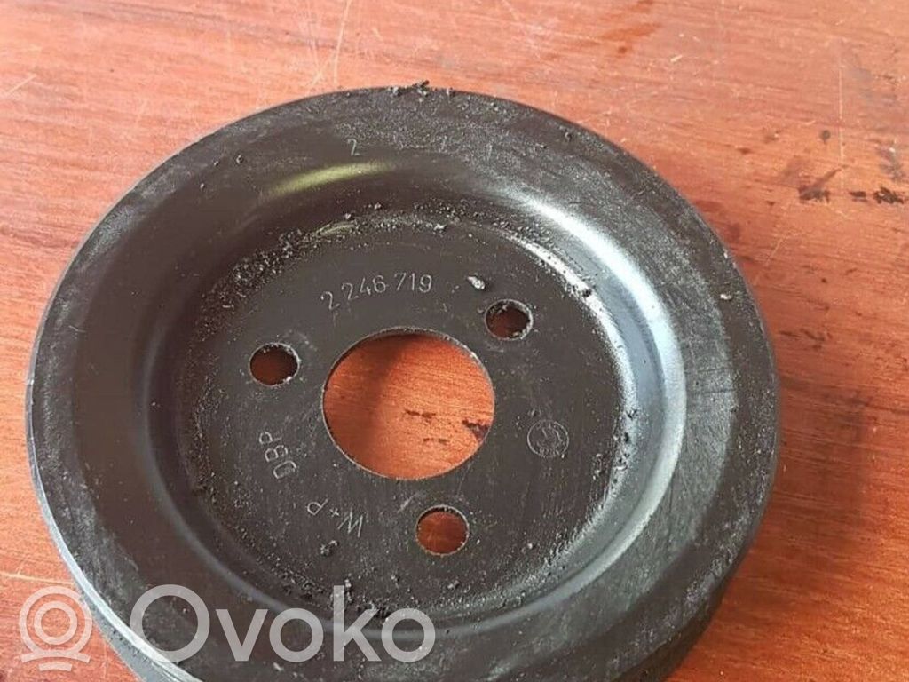 BMW 5 E39 Power steering pump pulley 