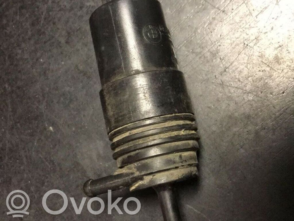 Windscreen/windshield washer pump   8360614
