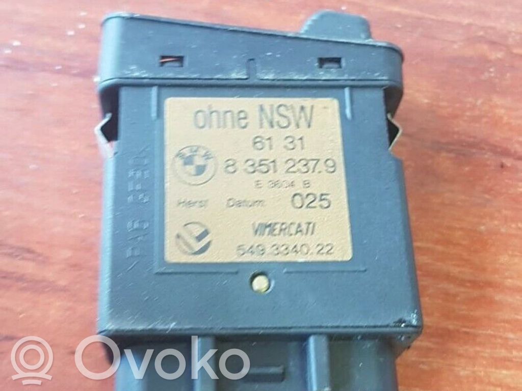 Light switch   8351237
