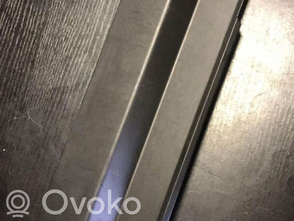 BMW 3 E90 E91 Kita salono detalė 