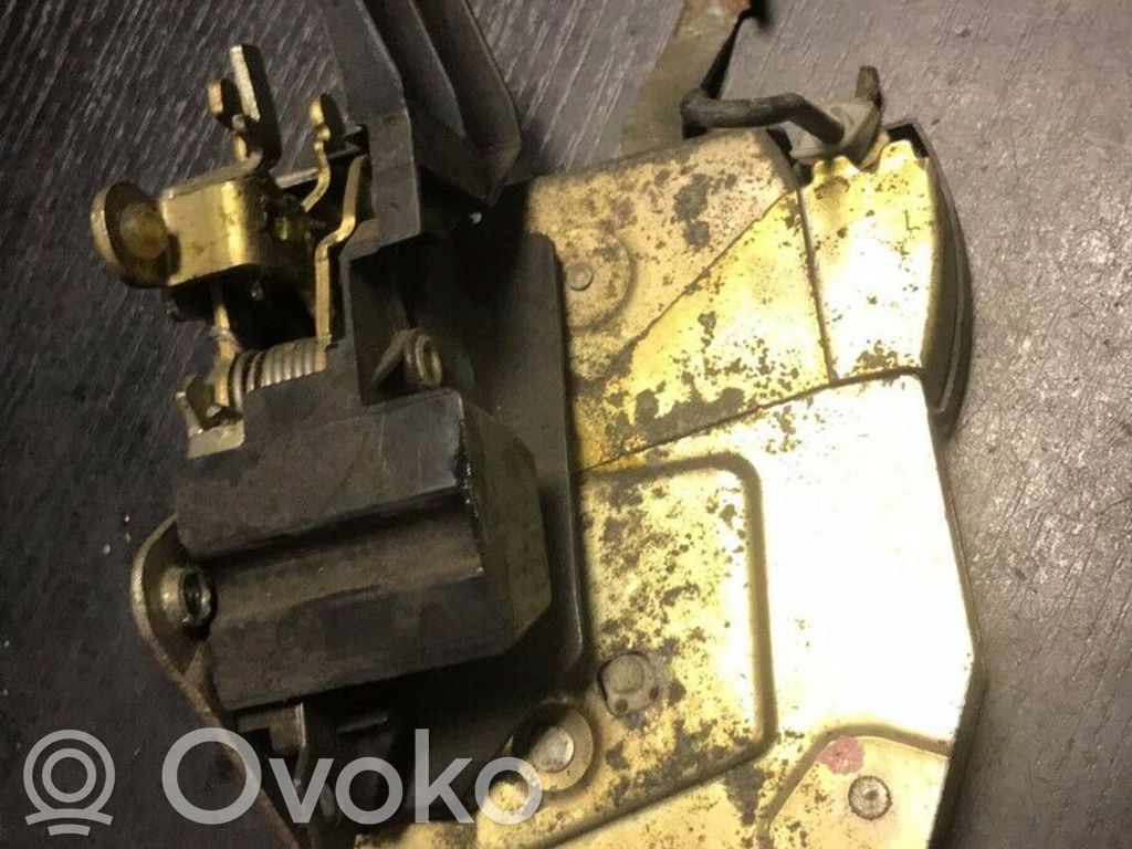BMW 5 E34 Front door lock 