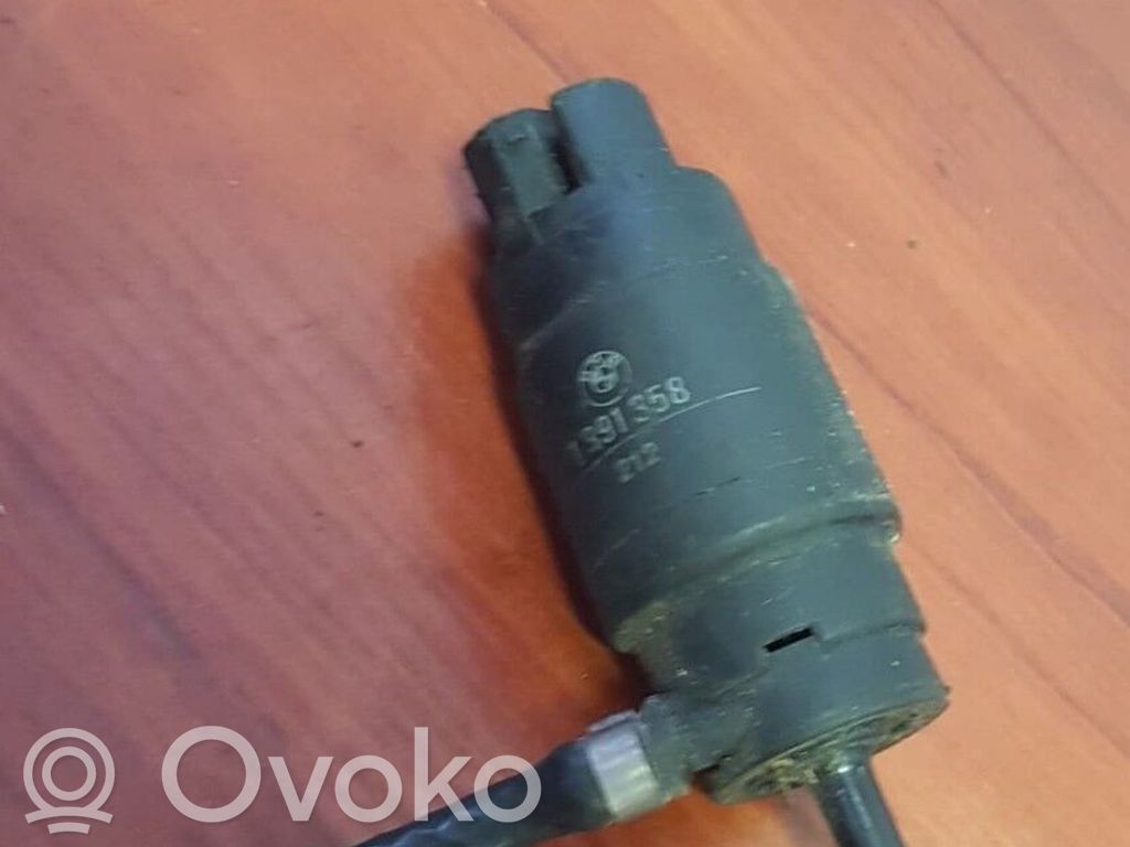 BMW 5 E34 Windscreen/windshield washer pump 