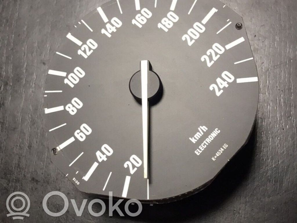Licznik / Prędkościomierz   13847409