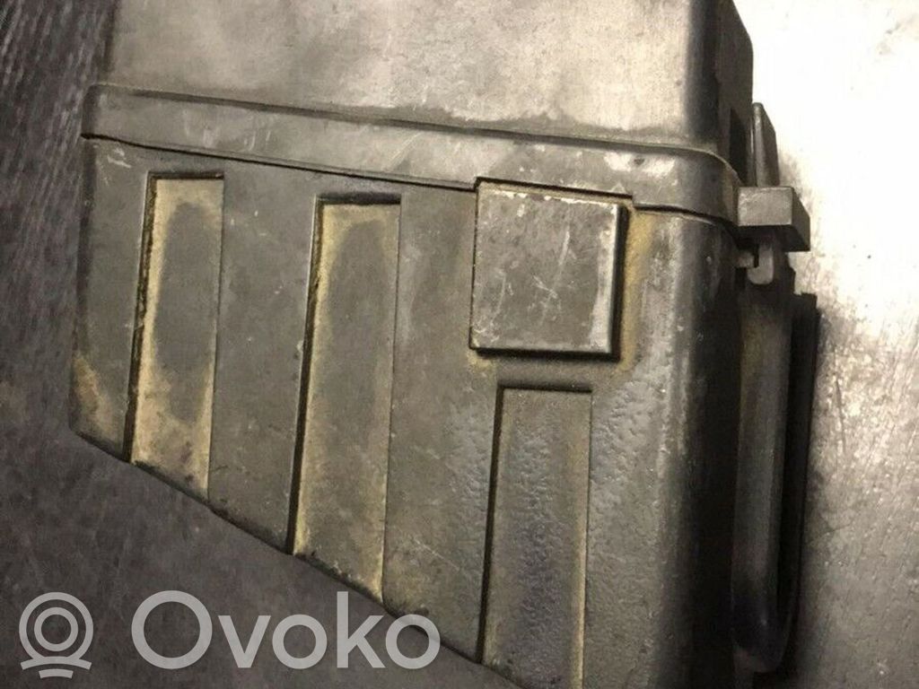 BMW 5 E34 Bloque de montaje de relé 
