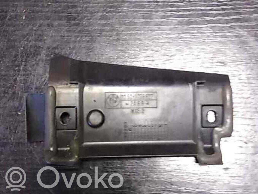 BMW 5 E34 Kita variklio skyriaus detalė 