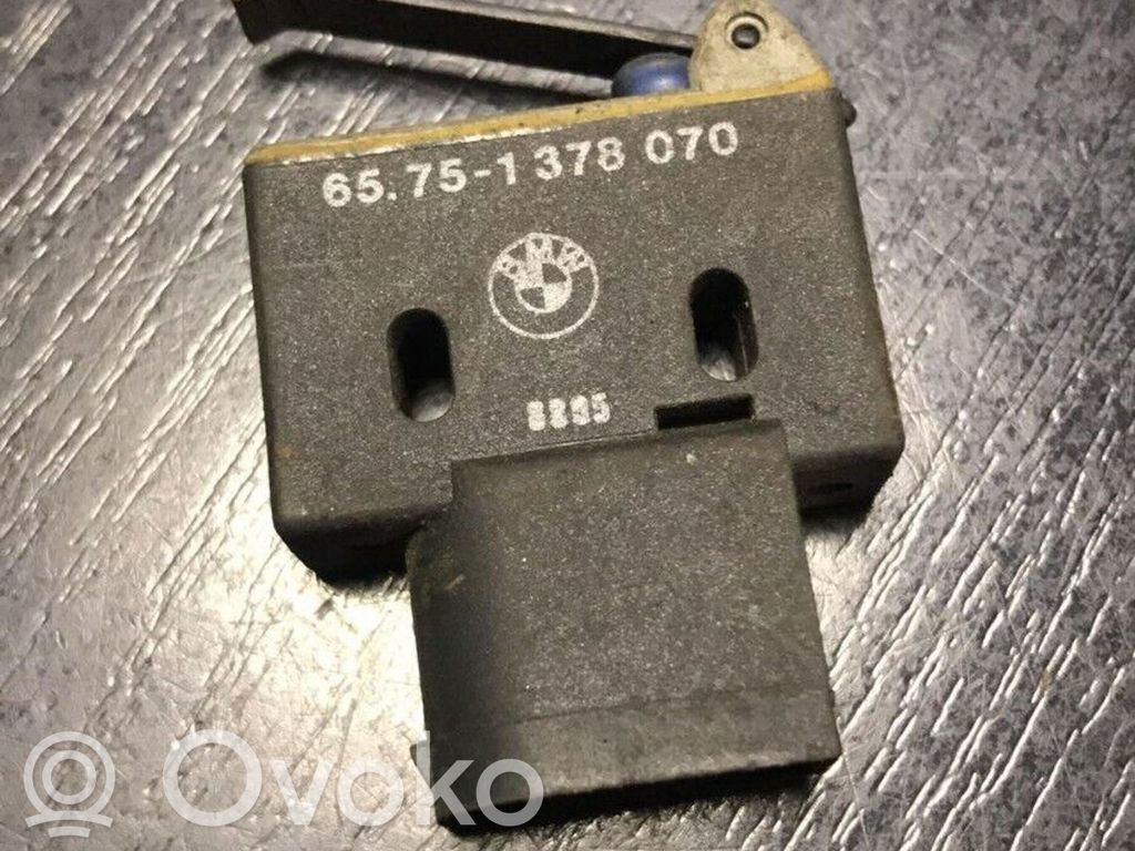 Brake pedal sensor switch   1378070