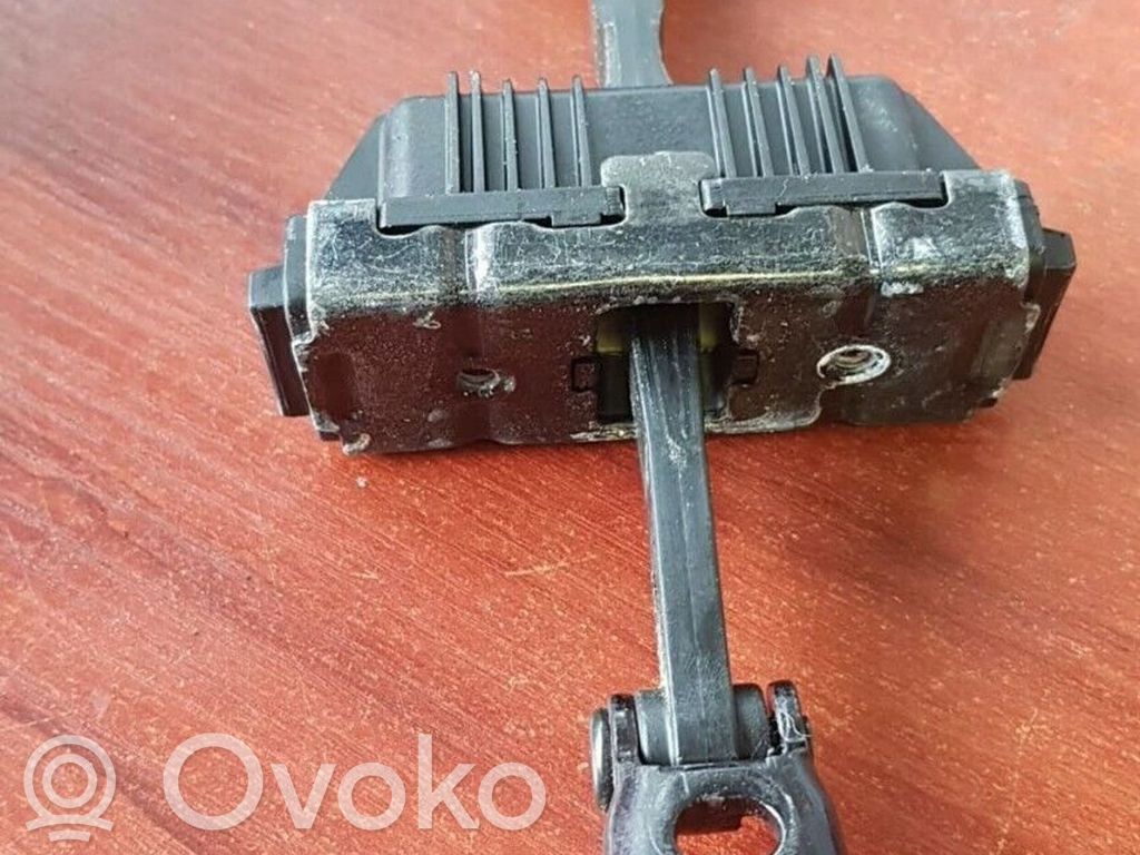 BMW 5 E60 E61 Ribotuvas galinių durų atvėrimo 