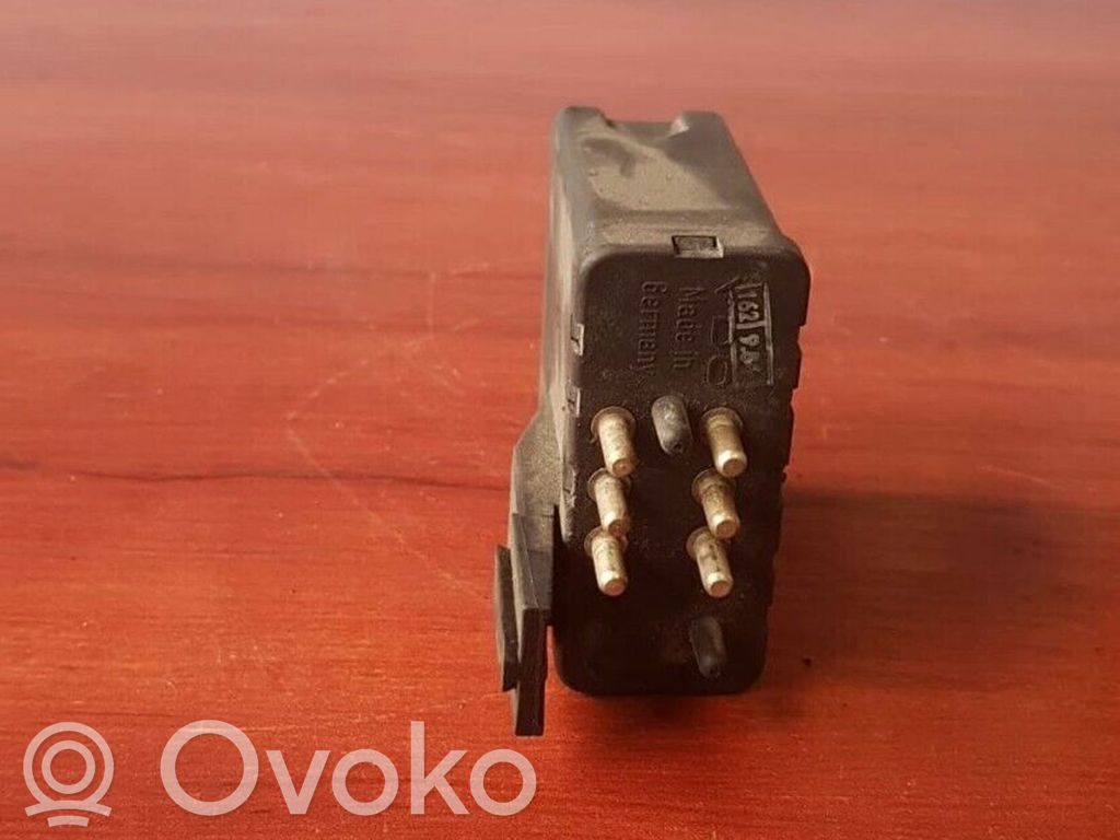 BMW 3 E30 Hehkutulpan esikuumennuksen rele 