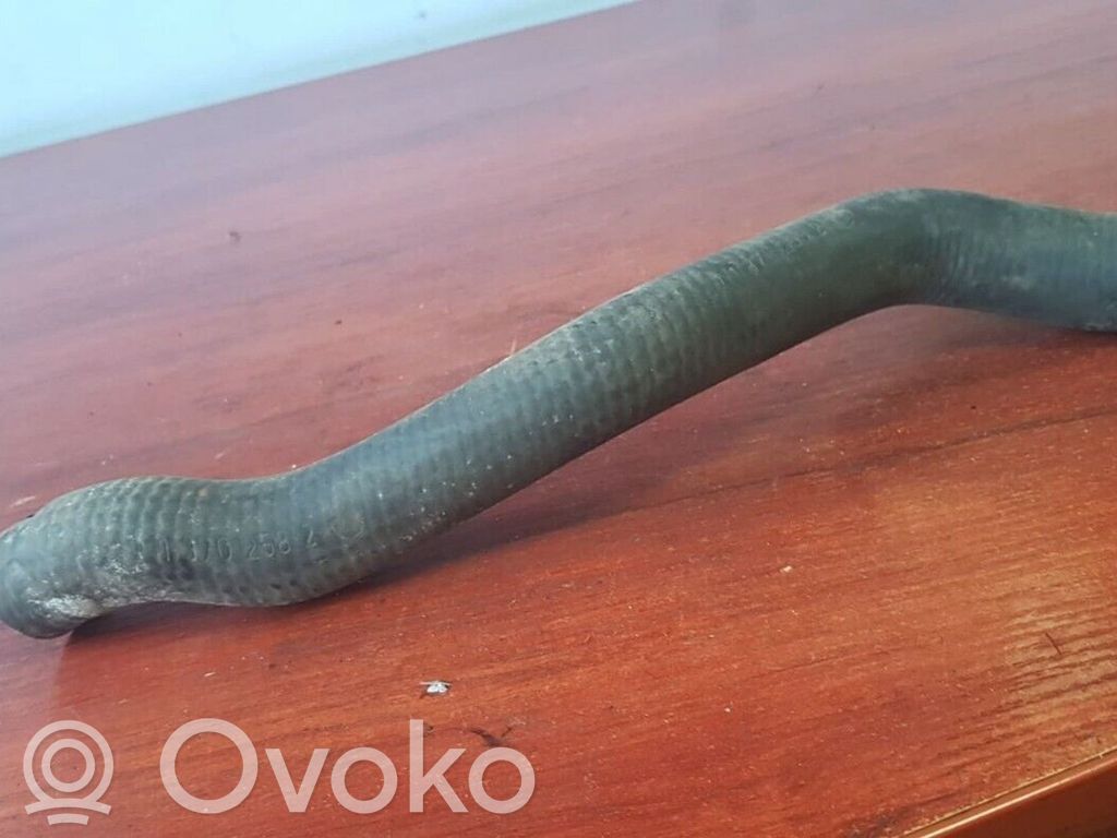 Engine coolant pipe/hose   1370258