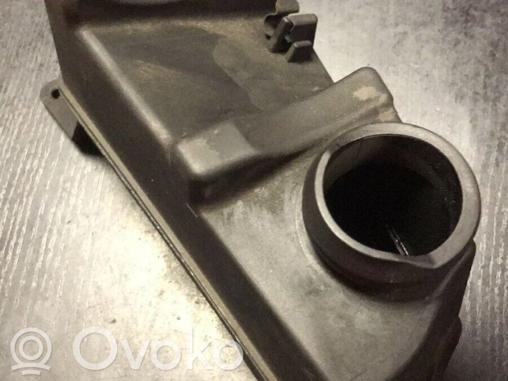 BMW 5 E39 Air filter box 