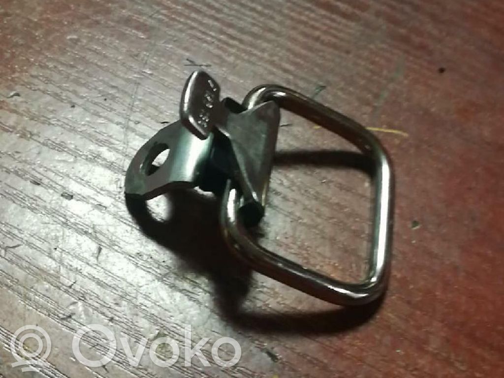BMW 3 E90 E91 Tie down hook / loop 
