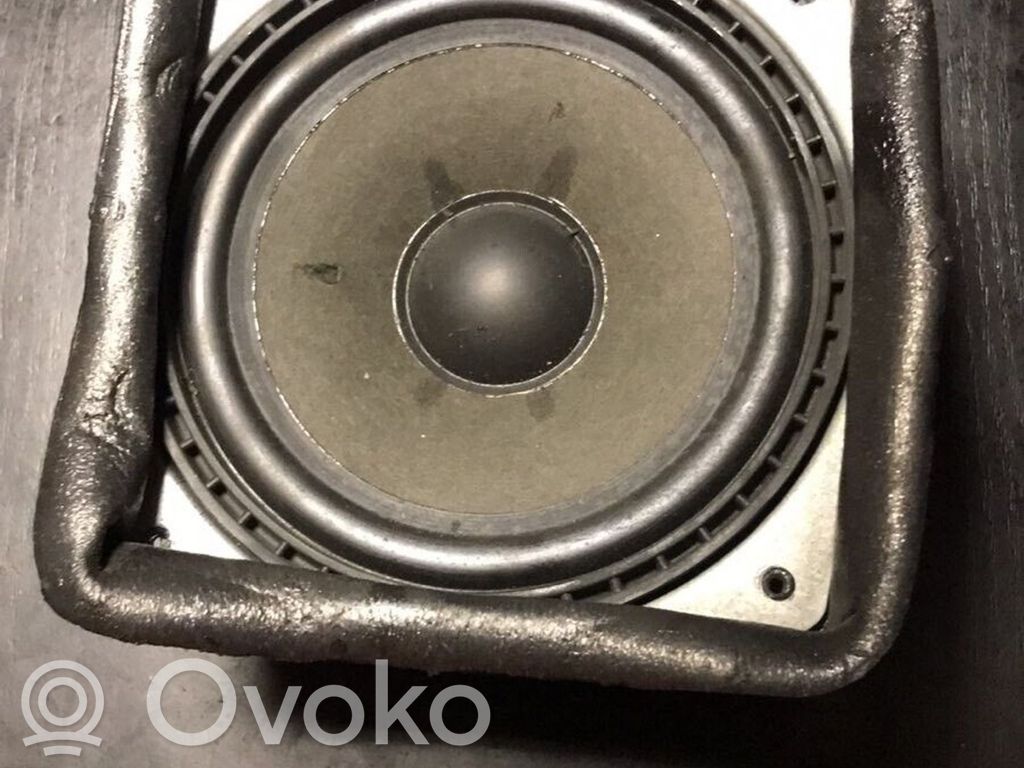 BMW 5 E39 Altavoz de la puerta delantera 