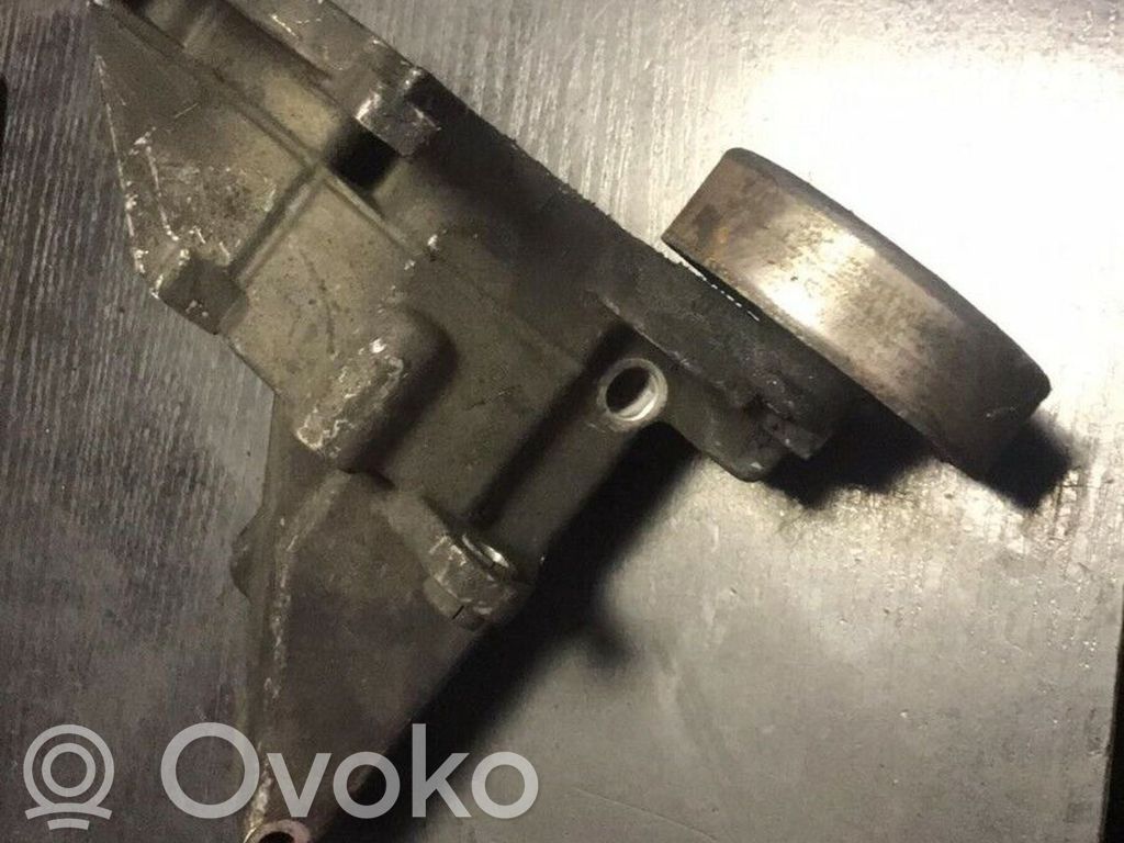 BMW 5 E34 Engine mounting bracket 