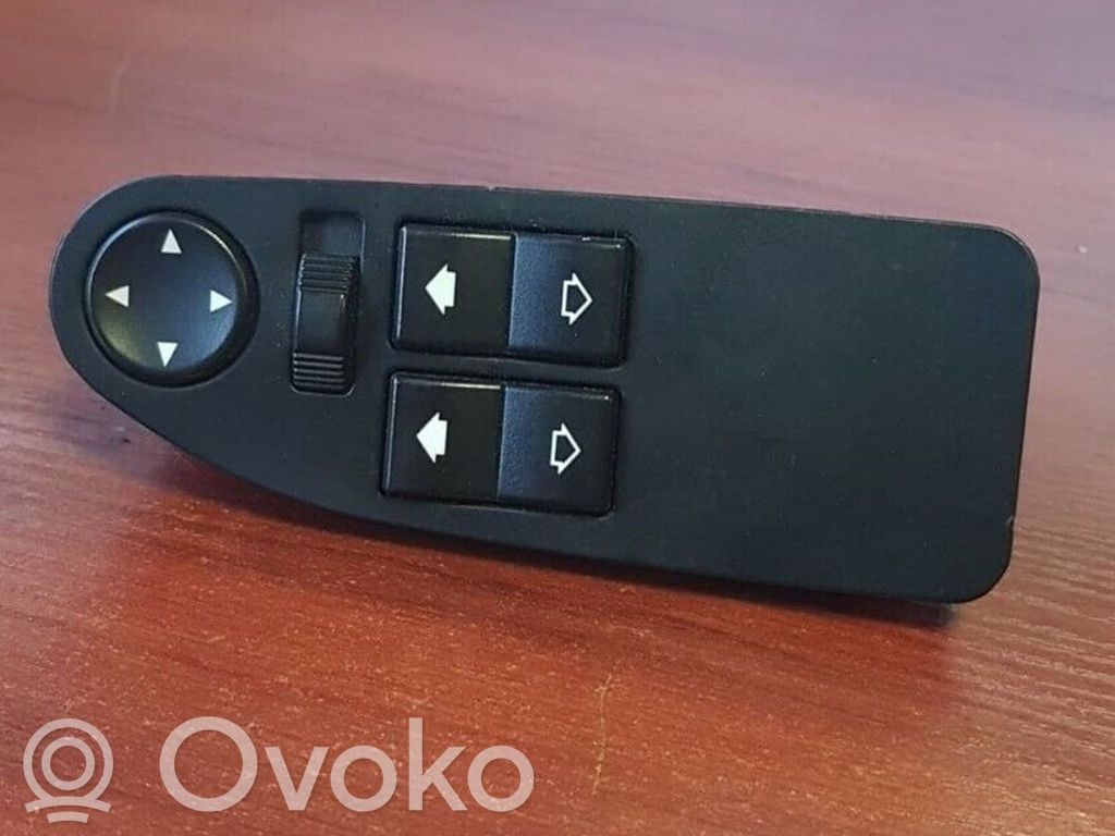 BMW 5 E39 Electric window control switch 