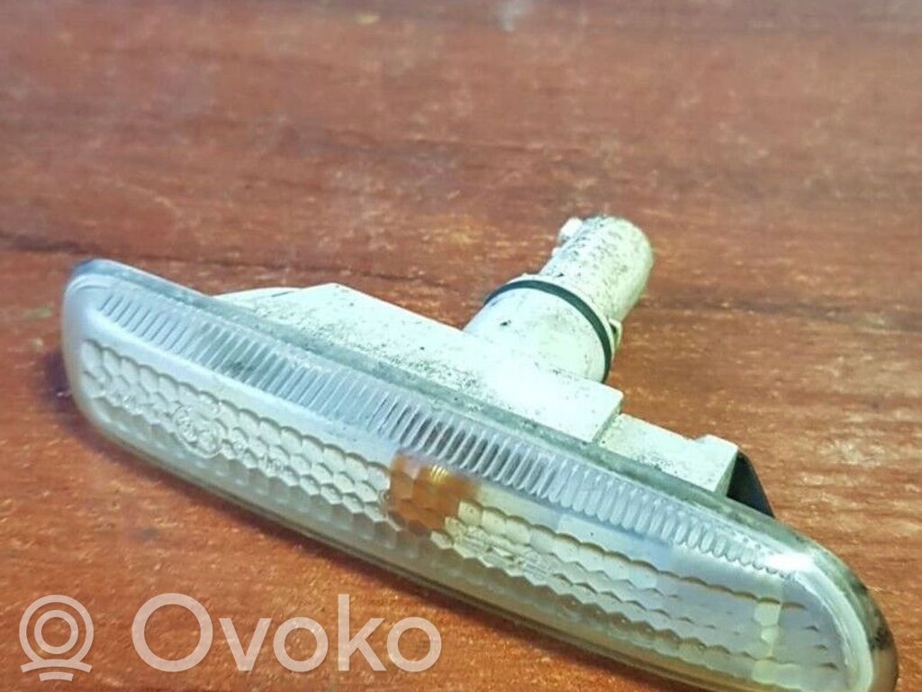 BMW 3 E46 Front fender indicator light 