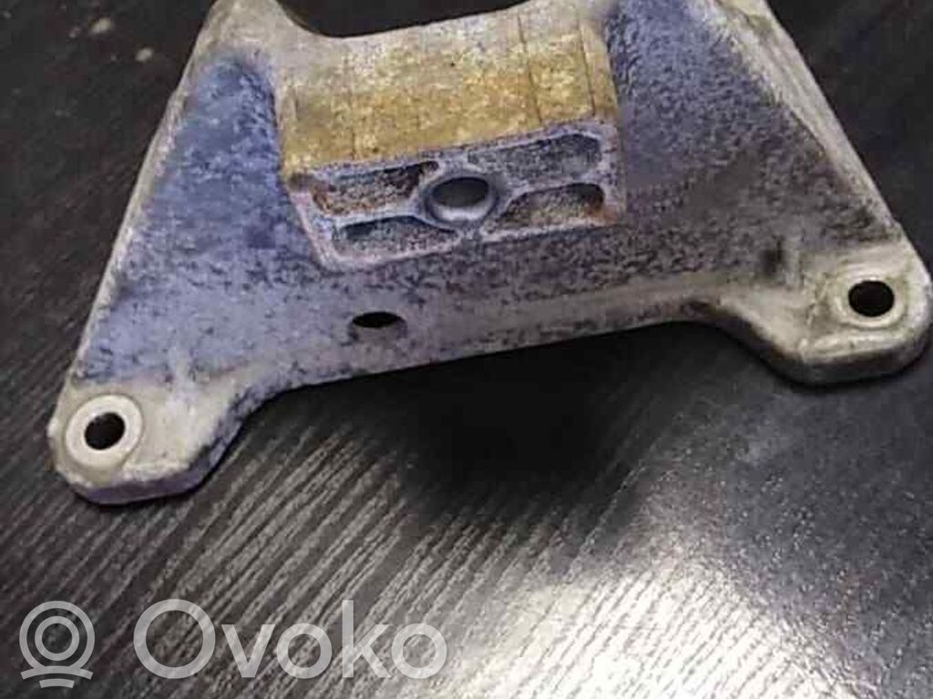 BMW 5 E60 E61 Gearbox mounting bracket 