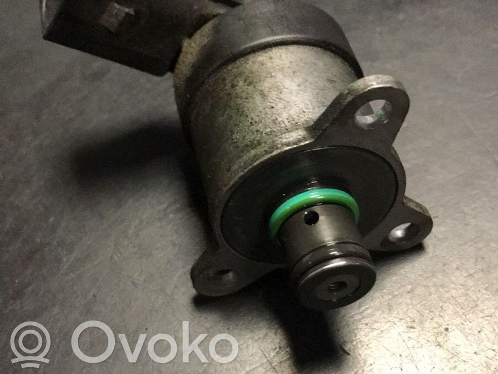 BMW 3 E90 E91 Fuel pressure sensor 