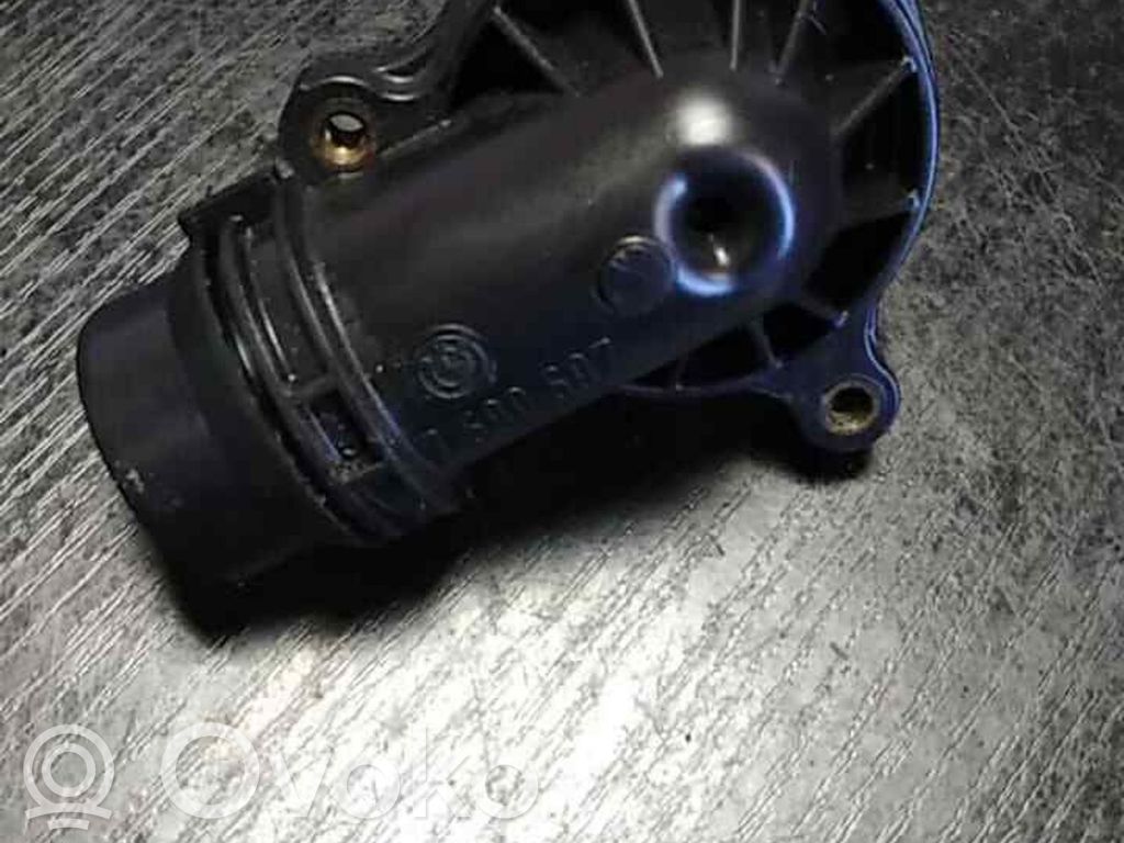 BMW 1 E81 E87 Termostaatin kotelo 