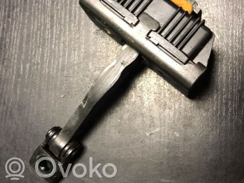 BMW 1 E82 E88 Front door check strap stopper 