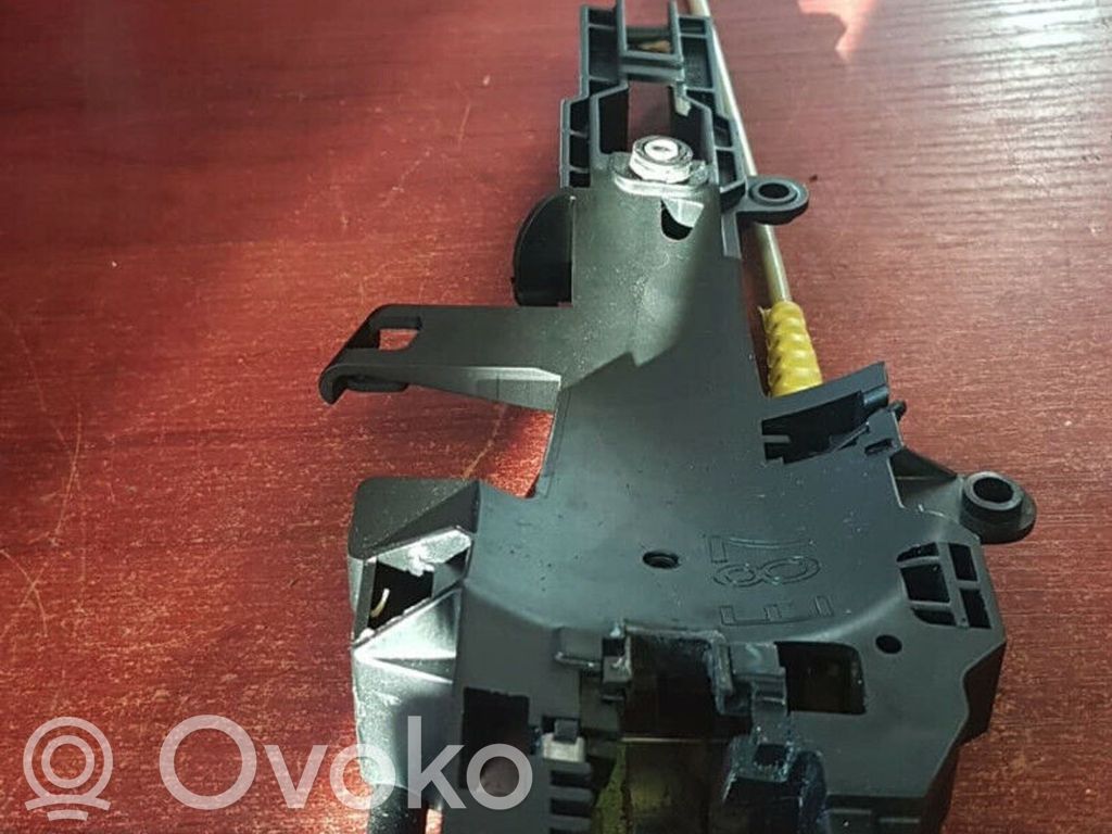 BMW 1 E81 E87 Rear door exterior handle/bracket 