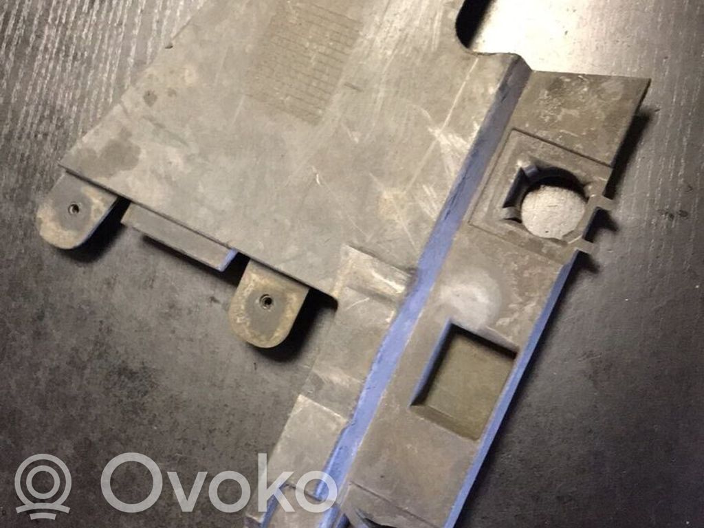 BMW 1 E81 E87 Center/middle under tray cover 