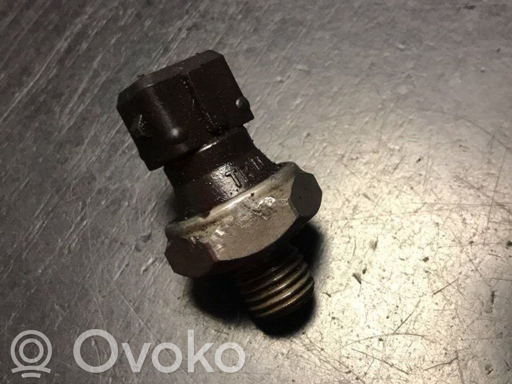 Oil pressure sensor   7568480